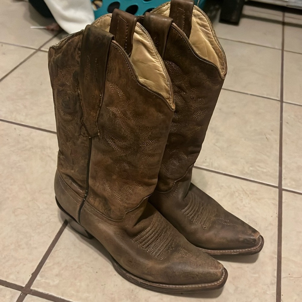 Corral boots